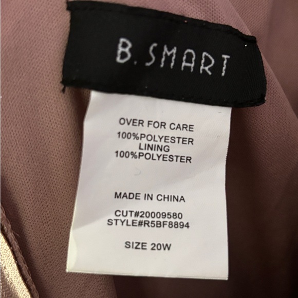 Pretty shimmer Homecoming dress - Picture 3 of 3